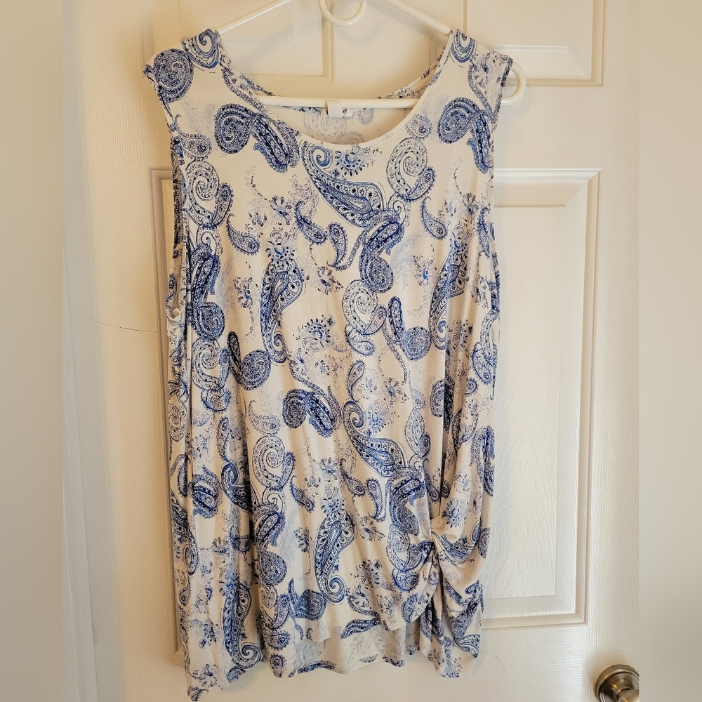 Westport white/blue paisley tank in 2X